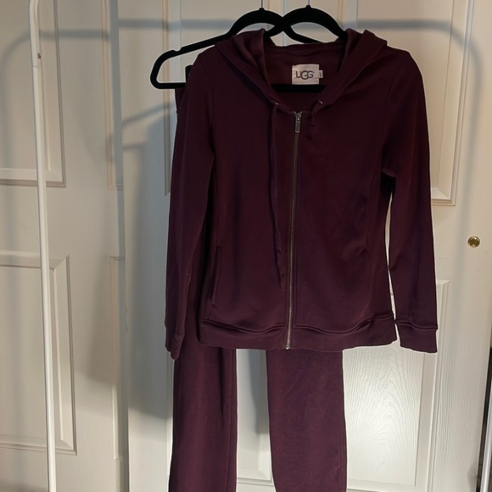 Ugg Sweatsuit Set in Wine